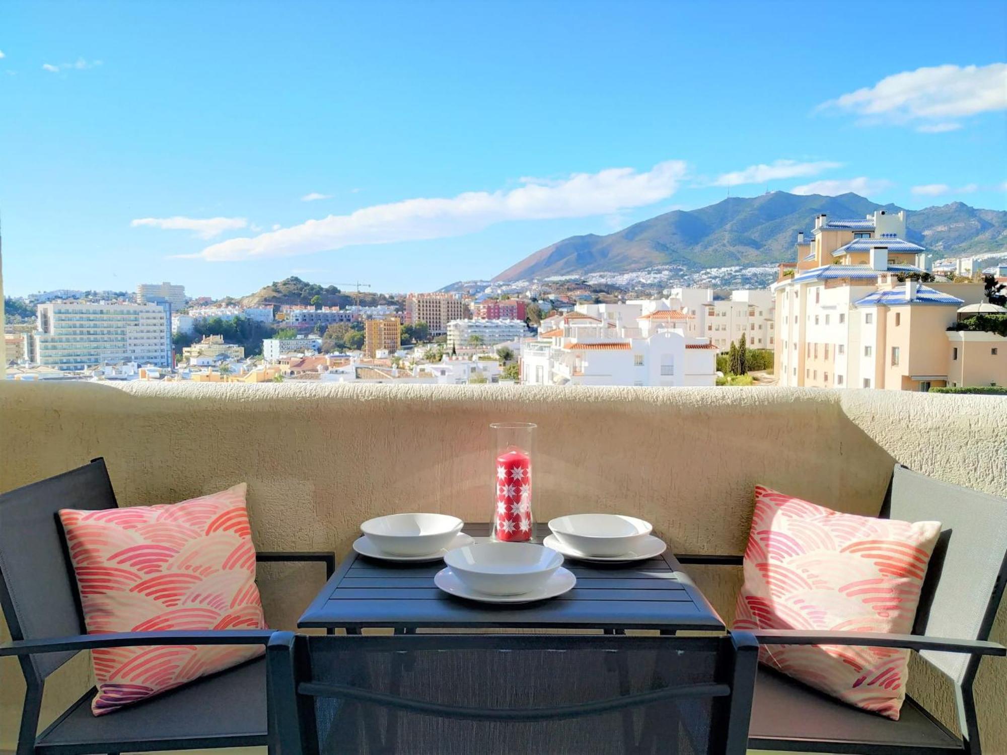Deluxe Apartment In Benalbeach With Beach Views Benalmádena Exterior foto